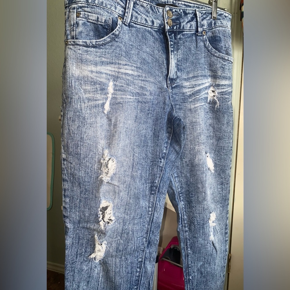 Twenty one Black Ankle Distressed Blue Jeans size 13/14 - Picture 5 of 17